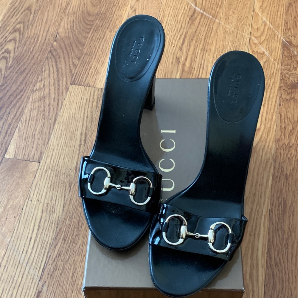 Gucci patten leather shoes